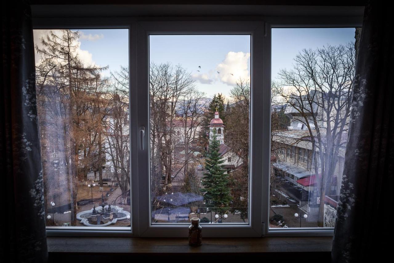 Exquisite 3 Room Apartment In The Heart Of Thetown Câmpulung Moldovenesc エクステリア 写真